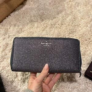 Kate spade zippered wallet